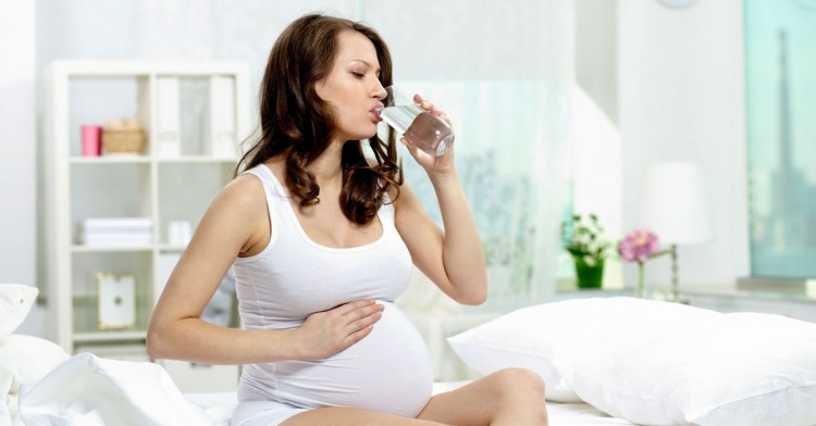 drinking-water-pregnancy