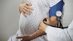 pregnant-woman-blood-pressure-test-kidborn